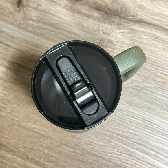 Stanley Dried Pine The Quencher ProTour Pro Tour Flip Straw Travel Tumbler 40 oz - Picture 5 of 7